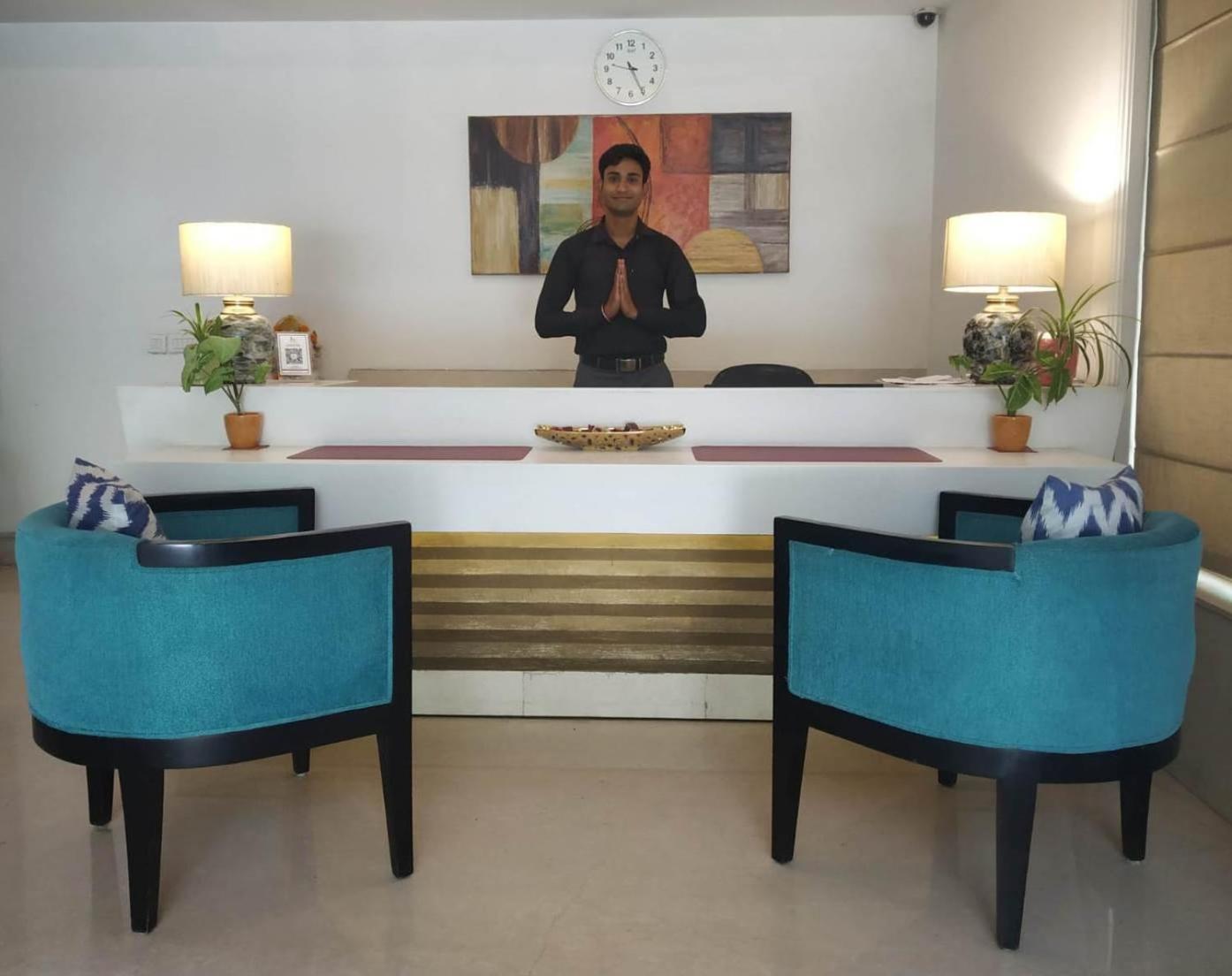 Inde Hotel Vista Woods Huda City Centre, グルガウン エクステリア 写真