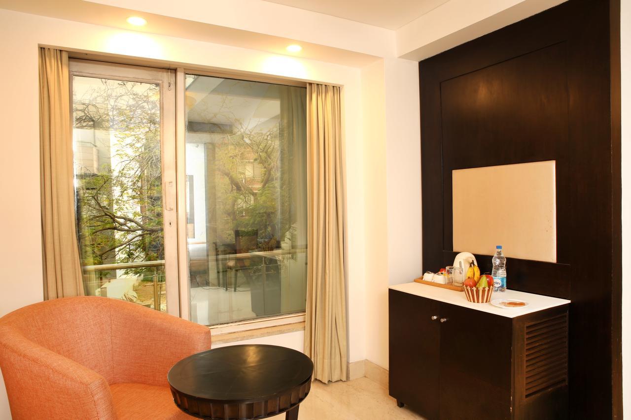 Inde Hotel Vista Woods Huda City Centre, グルガウン エクステリア 写真