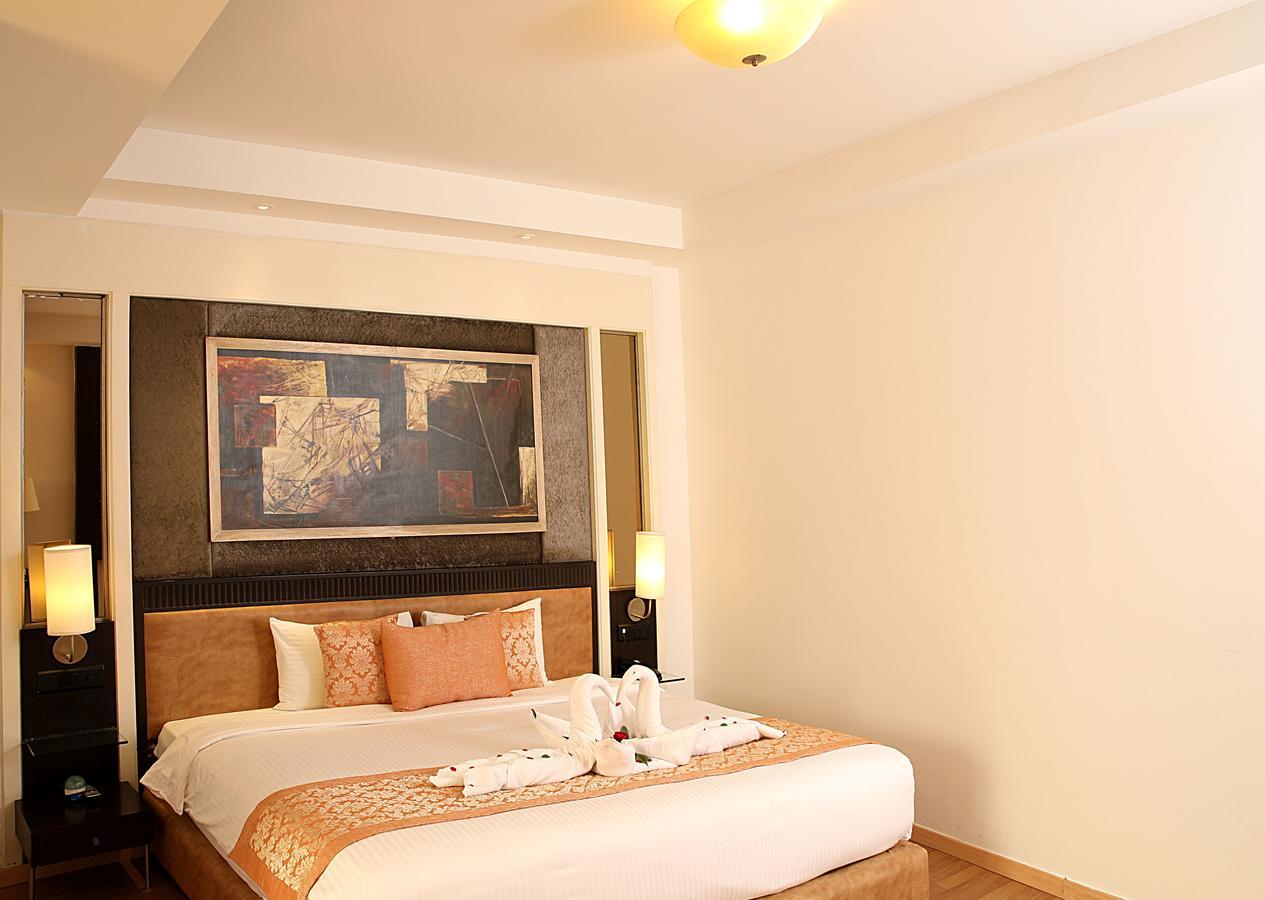 Inde Hotel Vista Woods Huda City Centre, グルガウン エクステリア 写真
