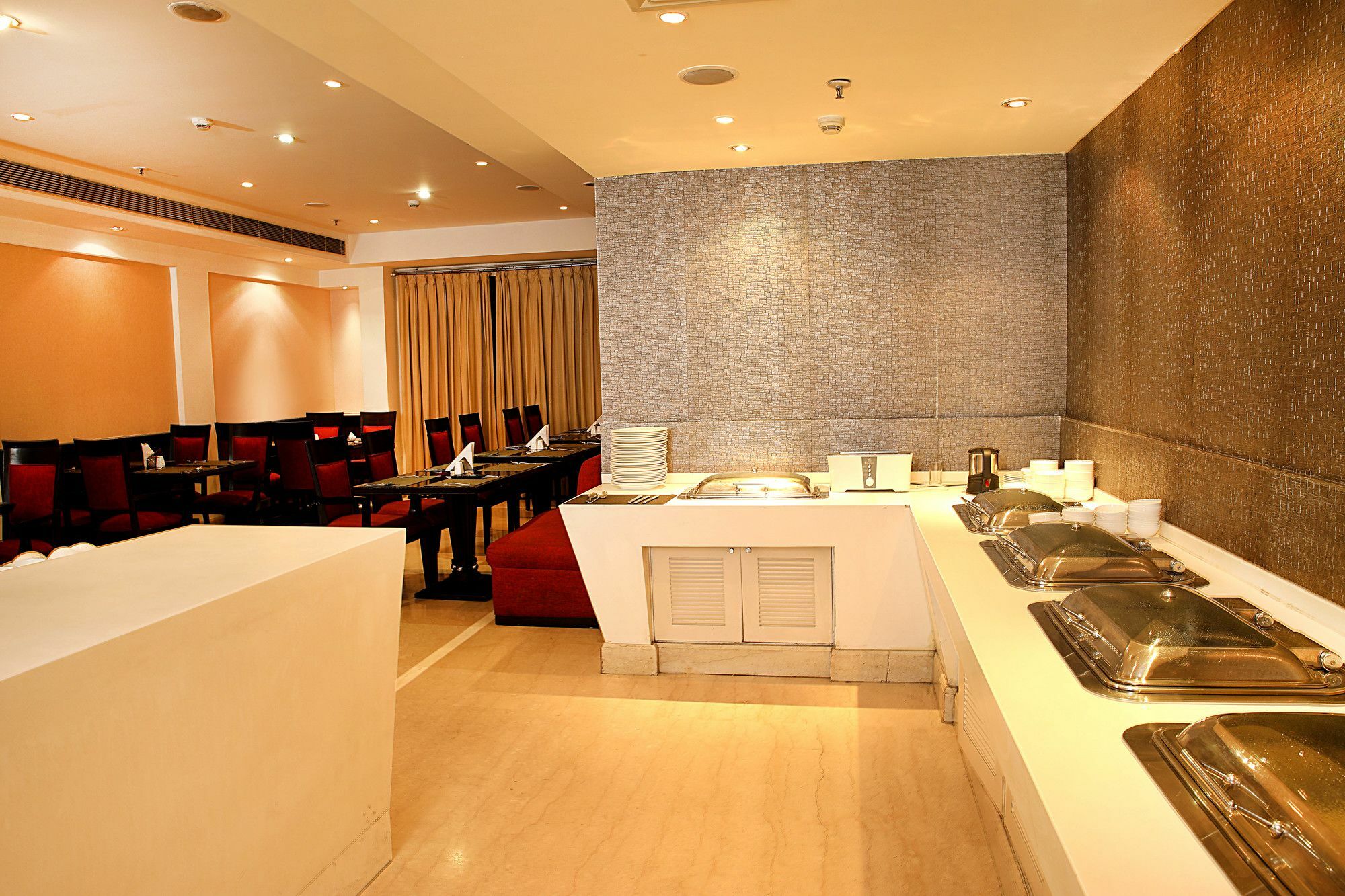 Inde Hotel Vista Woods Huda City Centre, グルガウン エクステリア 写真