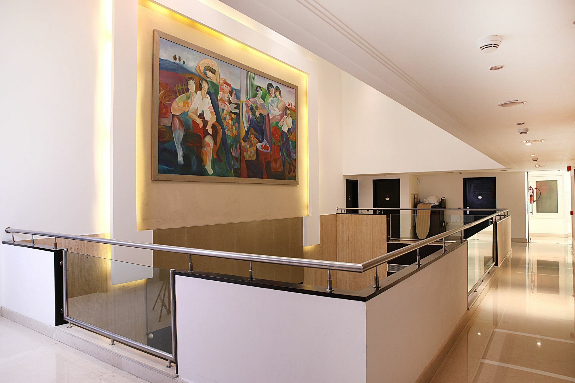 Inde Hotel Vista Woods Huda City Centre, グルガウン エクステリア 写真
